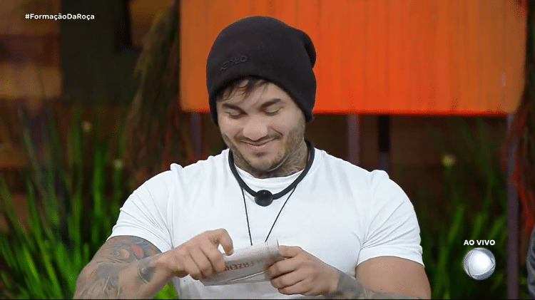 A Fazenda 2025: Wallas ficou com um poder e entrou o segundo para Carol A Fazenda 2025: Wallas ficou com um poder e entrou o segundo para Carol