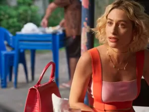 'No Rancho Fundo': Após assistir briga dos protagonistas, Blandina comemora