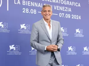 Clooney se passou por Brad Pitt e Bill Clinton para pregar peça em colegas