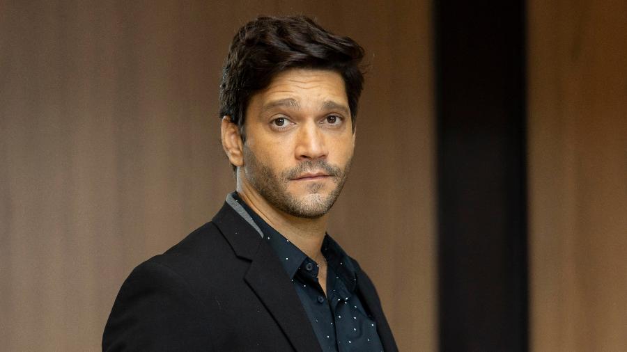Vanderson (Armando Babaioff) em 'Dona de Mim' Vanderson (Armando Babaioff) em 'Dona de Mim'