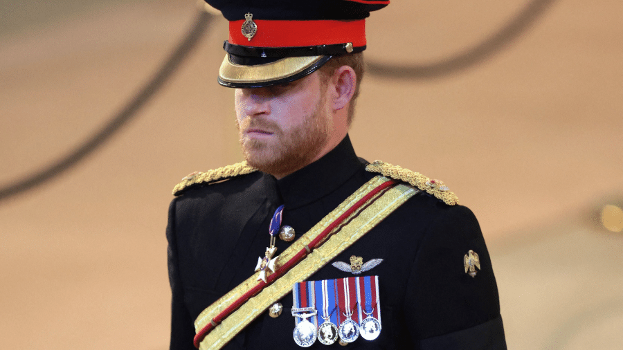 Príncipe Harry, o duque de Sussex, chega em vigília em homenagem a avó, a rainha Elizabeth 2ª, em Westminster Hall  - Chris Jackson/Pool via REUTERS