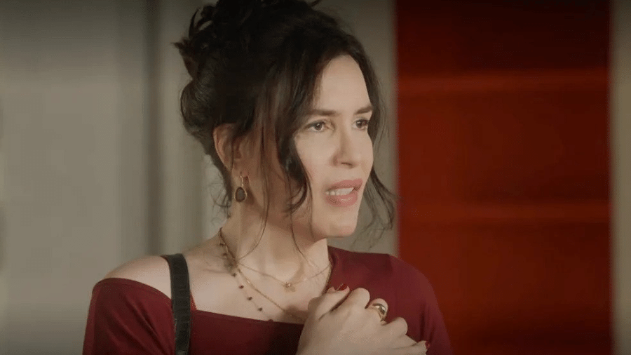Renée (Maria Clara Spinelli) briga pelos filhos em "Elas por Elas" - Reprodução/Globo