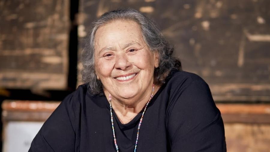 Luto no Teatro Brasileiro: Morre Teuda Bara, Pioneira do Grupo Galpão, aos 84 Anos