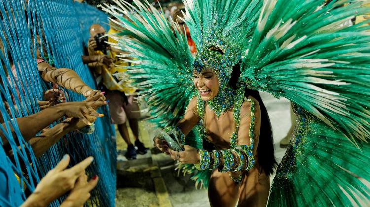 13.fev.2024 - Desfile da Mocidade na segunda noite de carnaval no sambódromo da Marquês de Sapucaí