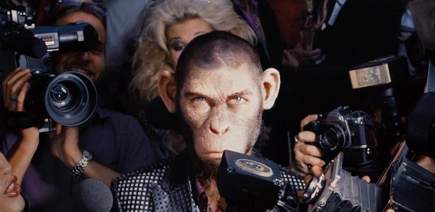 Representado por macaco em filme, Robbie Williams queria ser amado. E você?