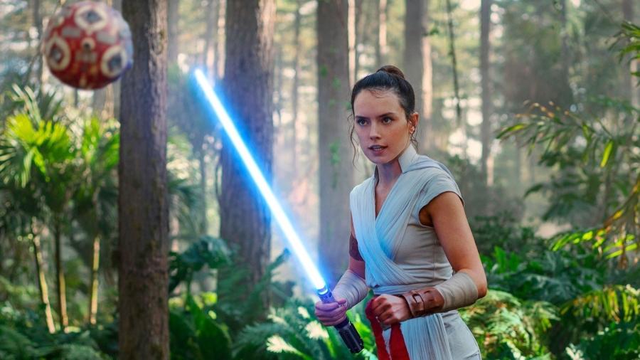 Daisy Ridley como a personagem Rey em "Star Wars: A Ascensão Skywalker" - reprodução/Star Wars