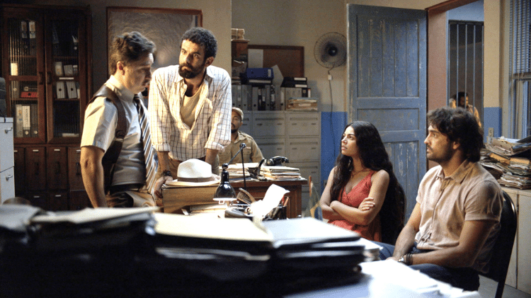 Floro Borromeu (Leandro Daniel), Zé Beltino (Igor Fortunato), Quinota (Larissa Bocchino) e Artur (Túlio Starling) no capítulo 100 de 'No Rancho Fundo' Floro Borromeu (Leandro Daniel), Zé Beltino (Igor Fortunato), Quinota (Larissa Bocchino) e Artur (Túlio Starling) no capítulo 100 de 'No Rancho Fundo'