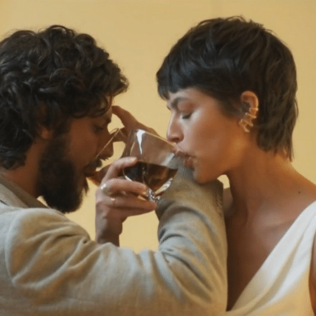 Mavi (Chay Suede) e Luma (Agatha Moreira) em 'Mania de Você' Mavi (Chay Suede) e Luma (Agatha Moreira) em 'Mania de Você'