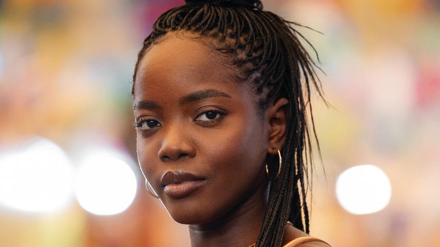 Leona (Clara Moneke) em 'Dona de Mim' Leona (Clara Moneke) em 'Dona de Mim'
