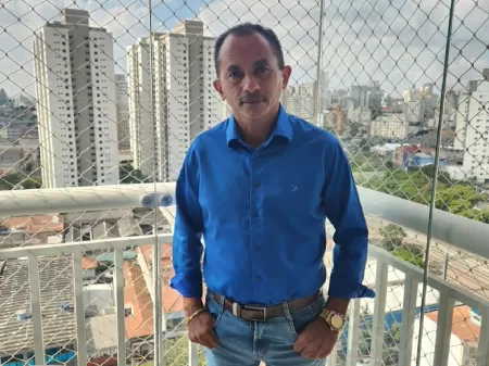 Ex-Empresário de Cantor de 'Caneta Azul' Cobra R$ 2 Milhões em Disputa  Judicial - Música, Copyright e Tecnologia