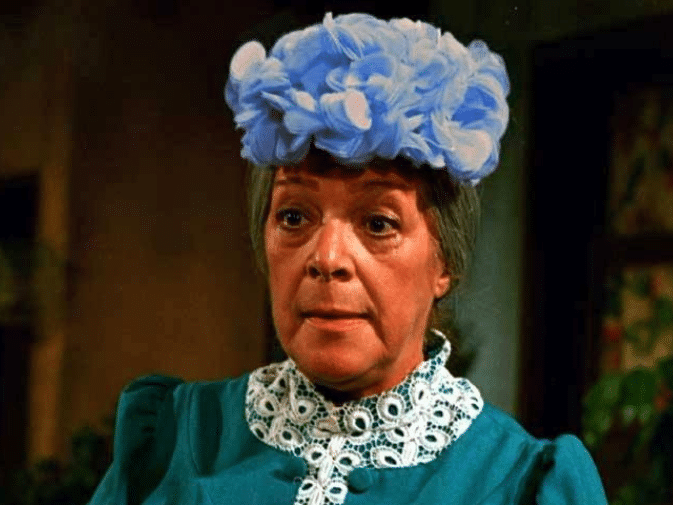 Bruxa do 71 era guerrilheira: atriz fugiu de perseguição de ditador