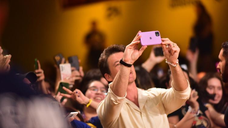 Miles Teller tirou fotos com os fãs na CCXP 2024