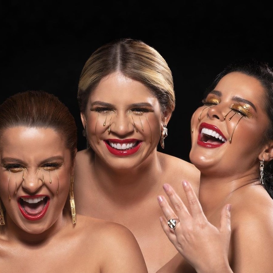 Marília mendonça pelada