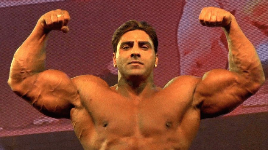 Varinder Singh Ghuman também deu vida a personagens no cinema Varinder Singh Ghuman também deu vida a personagens no cinema