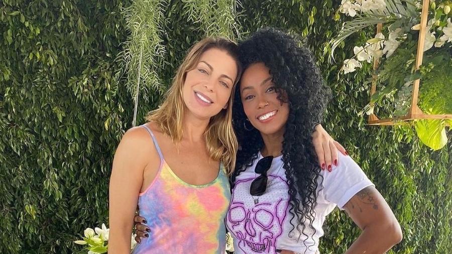 Sheila Mello e Rosiane Pinheiro posaram para fotos em reencontro - Reprodução/Instagram