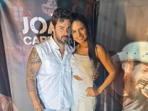 Viúva de João Carreiro diz estar 'em pedaços' após morte do cantor