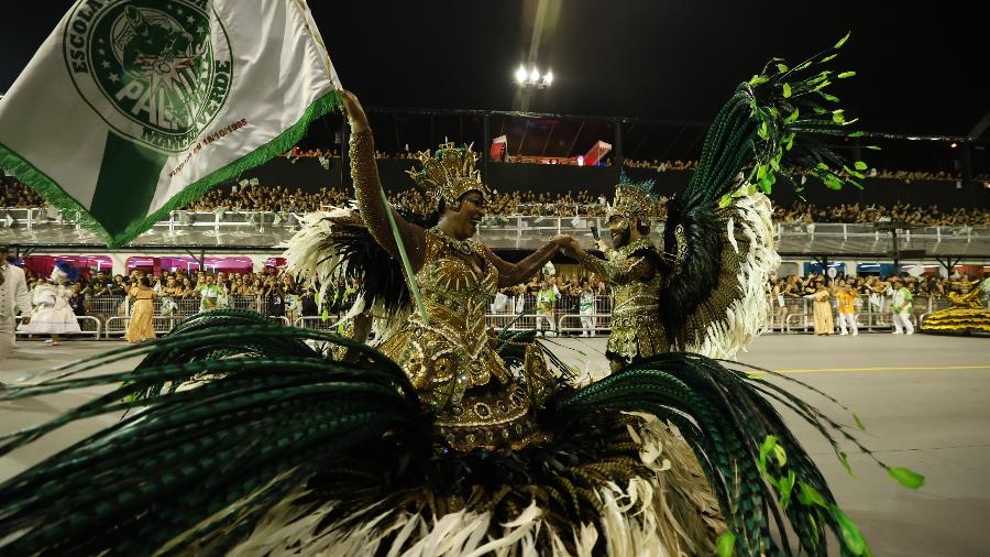 10.fev.2024 - Desfile da Mancha Verde na primeira noite de carnaval no sambódromo do Anhembi