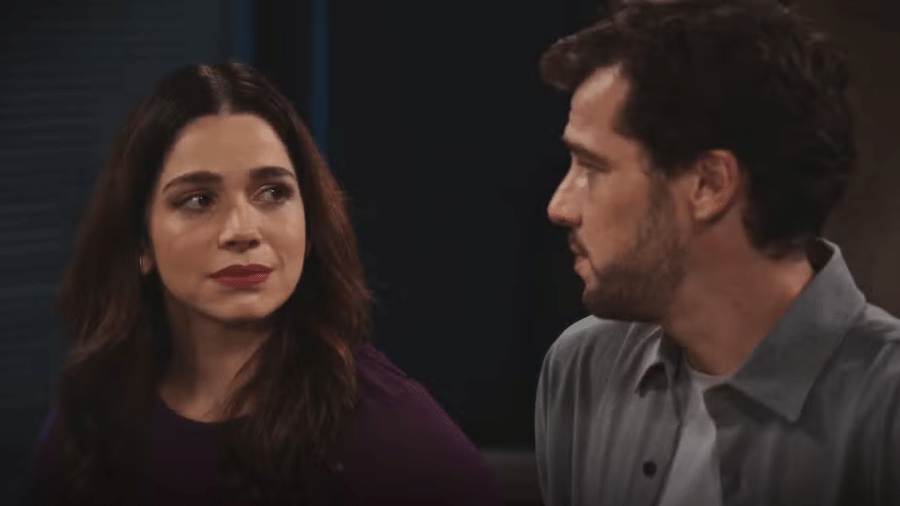 Maya (Sabrina Petraglia) e Luca (Jayme Matarazzo) em 'Família É Tudo'