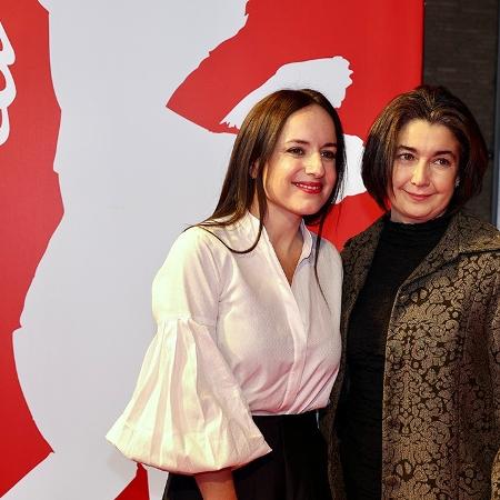 A diretora Maite Alberdi e a atriz Paulina Urrutia no Festival de Berlim 2023, quando "Memória Infinita" concorreu na mostra Panorama