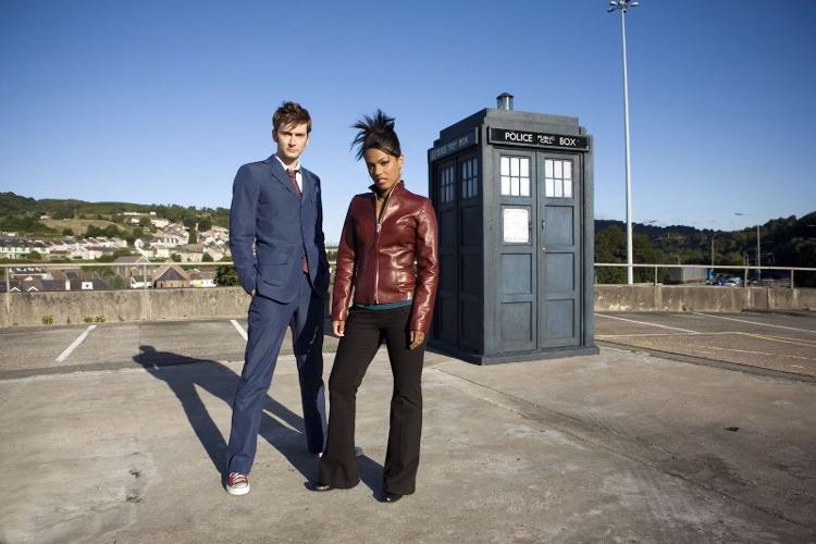 David Tennant teve a companhia de Freema Agyeman na 3ª temporada