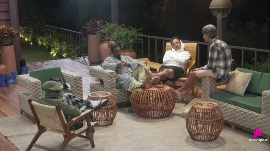 A Fazenda 2025: Fernando sugere que Wallas trapaceou com Lampião A Fazenda 2025: Fernando sugere que Wallas trapaceou com Lampião