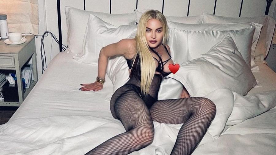 Madonna publicou fotos novamente no Instagram com mamilo coberto - Reprodução/Instagram