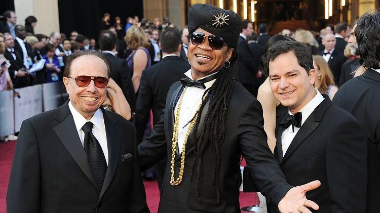 Sergio Mendes, Carlinhos Brown e o diretor brasileiro Carlos Saldanha levam "Rio" para a cerimônia do Oscar, em 2012