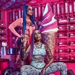 Sextou com Rebecca e Anitta