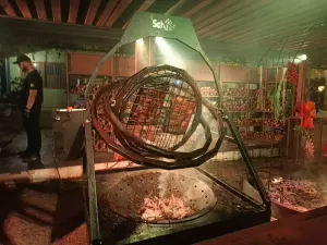 Opção gourmet, churrascaria oferece jantar de R$ 370 no Tomorrowland