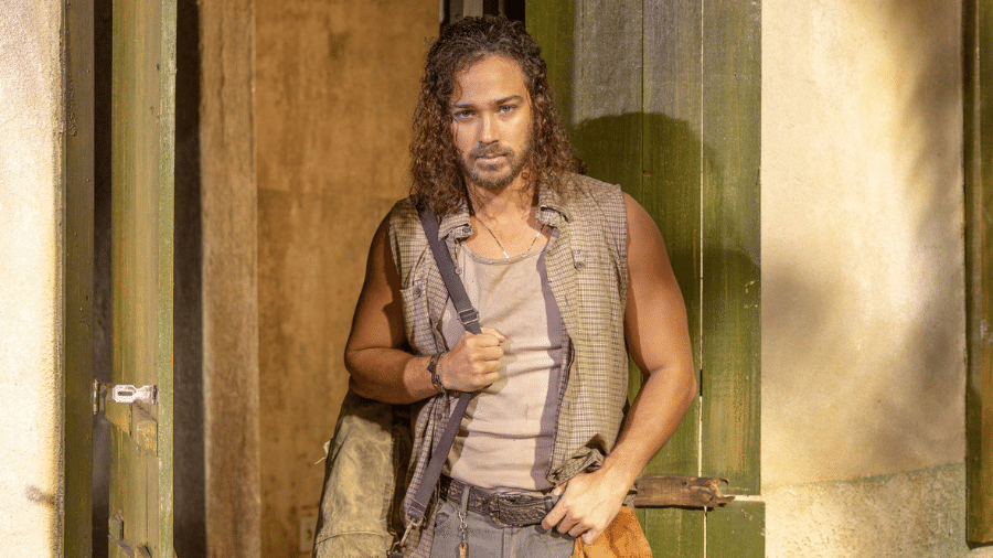 Elias Crisóstomo (André Luiz Frambach) em 'No Rancho Fundo'