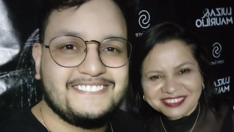 Maurílio e a mãe, Odaisa; músico segue na UTI do Hospital Jardim América, em Goiânia - Reprodução/Instagram