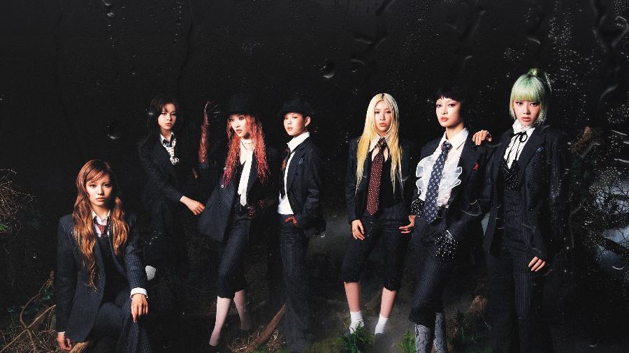 XG em foto promocional do single "In the rain" - XGALX/Divulgação