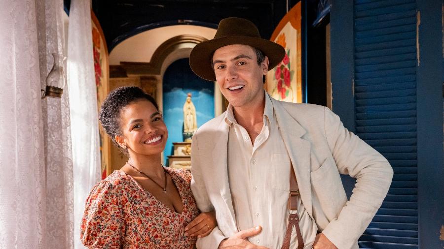 Dita (Jeniffer Nascimento) e Candinho (Sergio Guizé) em 'Êta Mundo Melhor' Dita (Jeniffer Nascimento) e Candinho (Sergio Guizé) em 'Êta Mundo Melhor'