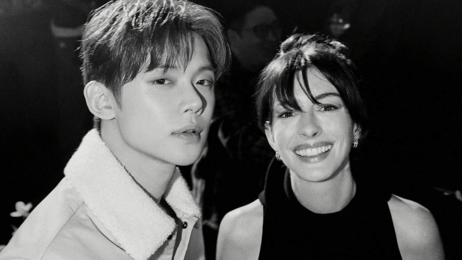 Yeonjun (TXT) com a atriz Anne Hathaway - @yawnzzn/Instagram