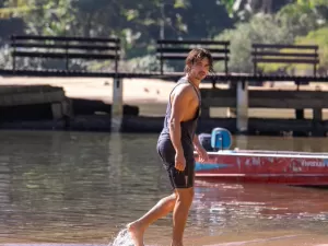 Rudá matou Molina? Caiçara aceita fugir do país em 'Mania de Você'