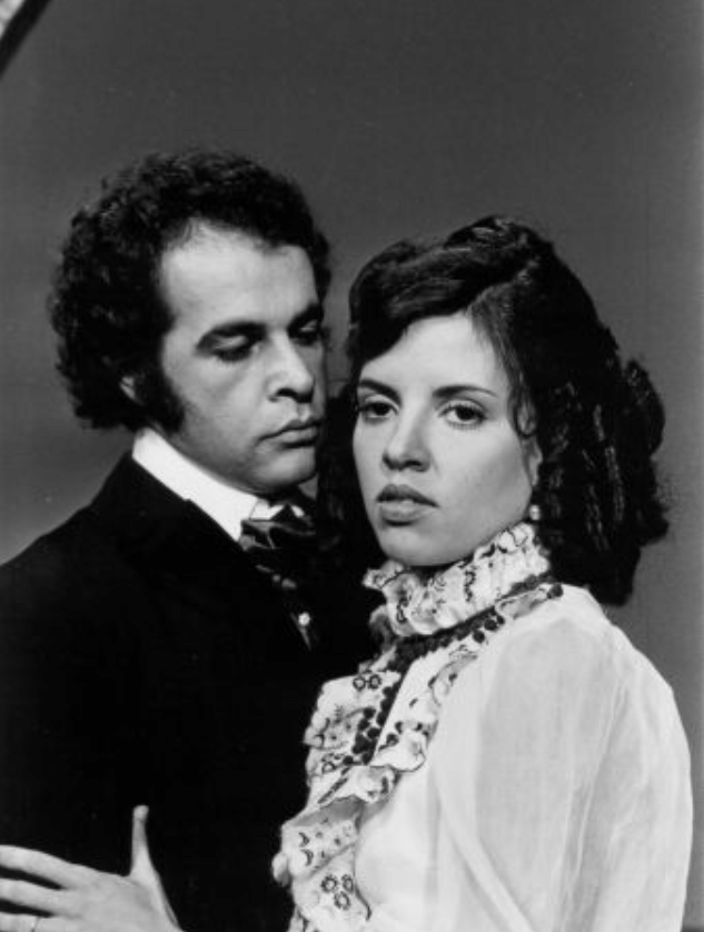 Em 1975, Gilberto Braga trabalhou na adaptação do romance "Helena", de Machado de Assis. A história se passa no Rio de Janeiro, em 1859. - Divulgação