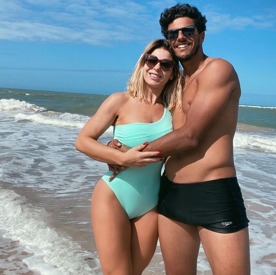 Feijão: Quem é o namorado de Sheila Mello