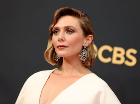 Emmy 2021: Elizabeth Olsen usa vestido criado por Ashley e Mary-Kate