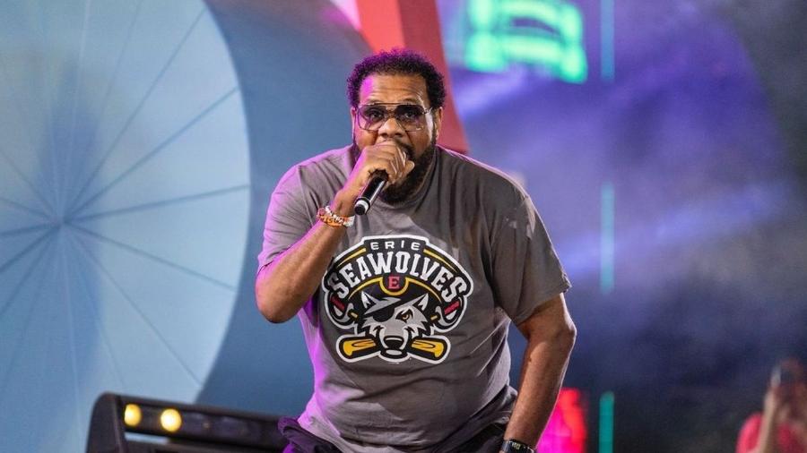 Fatman Scoop em foto publicada no Instagram; rapper morreu durante show nesta sexta (3)