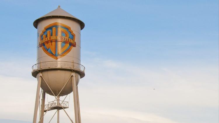 A famosa caixa d'água da Warner Bros. Studios, em Burbank, Califórnia A famosa caixa d'água da Warner Bros. Studios, em Burbank, Califórnia