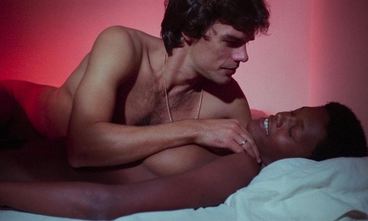 Olívio Pita e Neide Santos são um casal em 'Onda Nova' Olívio Pita e Neide Santos são um casal em 'Onda Nova'