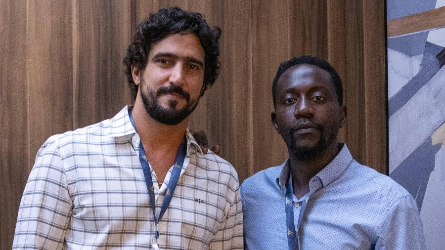 Ivan (Renato Góes) e Luciano (Licínio Januário) em "Vale Tudo" - Angélica Goudinho/Globo