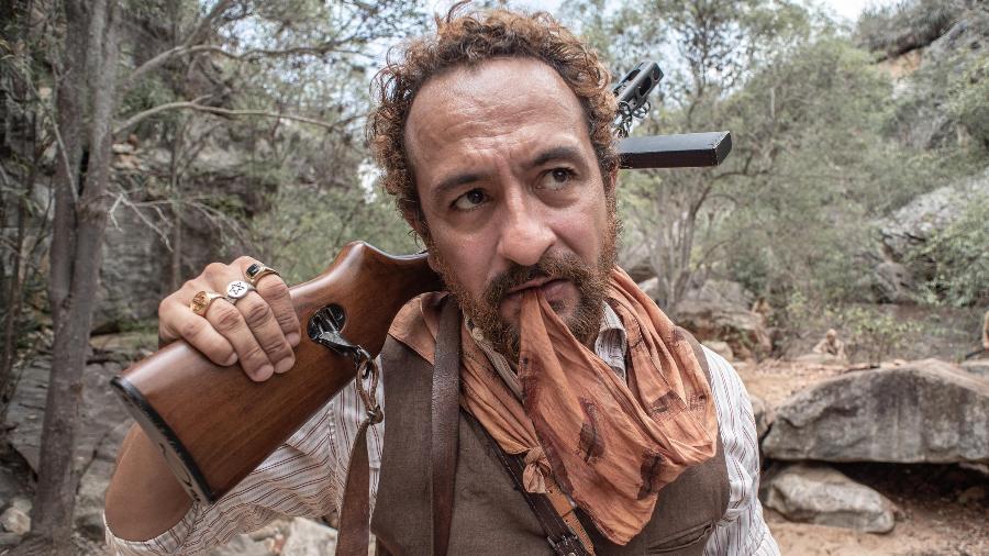 Arduíno (Irandhir Santos) em 'Guerreiros do Sol' Arduíno (Irandhir Santos) em 'Guerreiros do Sol'