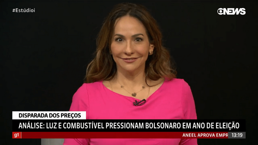 Maria Beltrão imitou Maria do Bairro no "Estúdio i" (GloboNews) - Reprodução/GloboNews