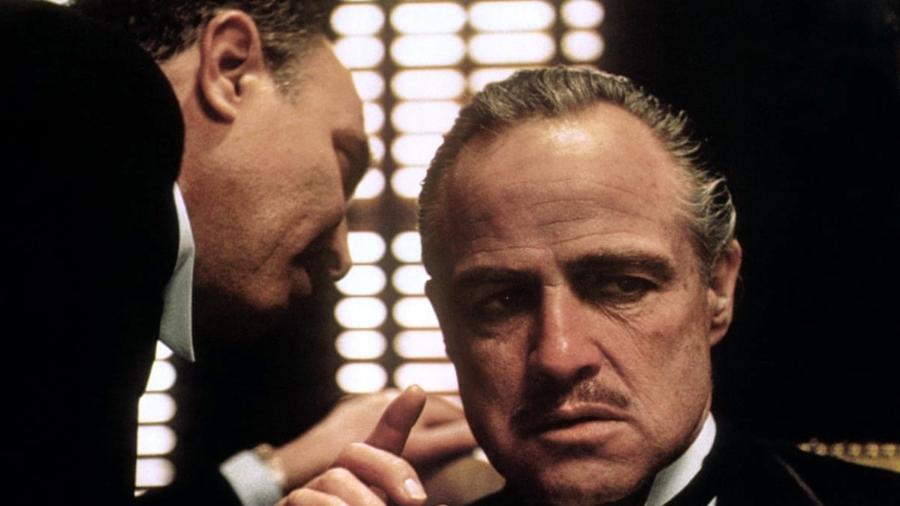 Além de ser "O Padrinho", Don Corleone foi um pai que deixou os seus pecados para o filho, Michael (Al Pacino) - Divulgação/Paramount Pictures