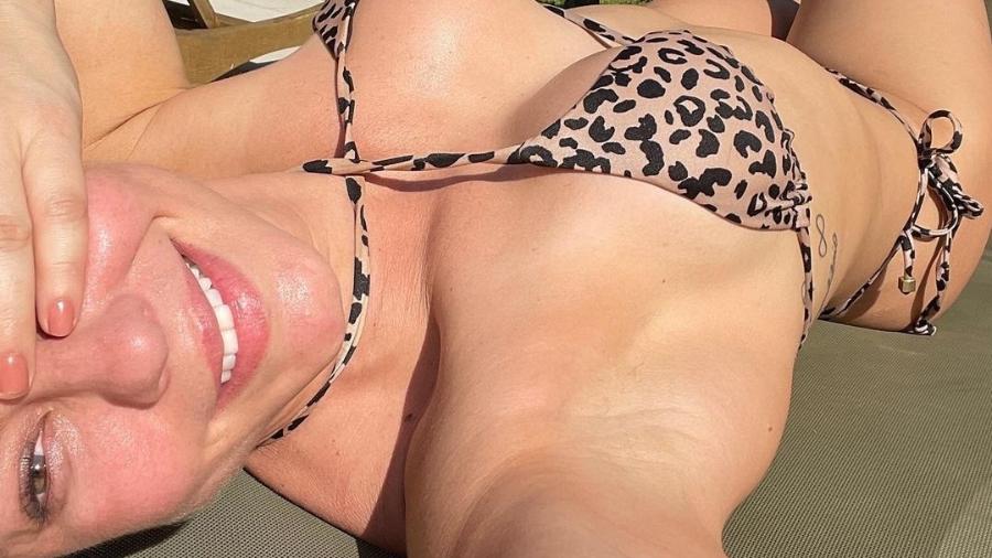 Paolla Oliveira aproveitou sol usando biquíni de oncinha - Reprodução/Instagram