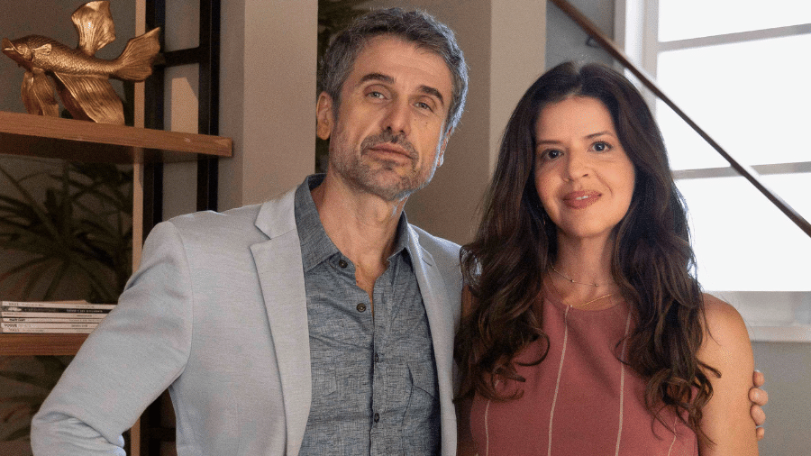 Robson (Eriberto Leão) e Fátima (Mariana Santos) em "Mania de Você" - Beatriz Damy/Globo