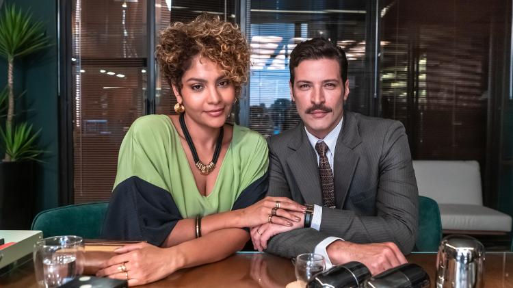 Lena (Barbara Reis) e Herculano (Leandro Lima) em 'Três Graças' Lena (Barbara Reis) e Herculano (Leandro Lima) em 'Três Graças'