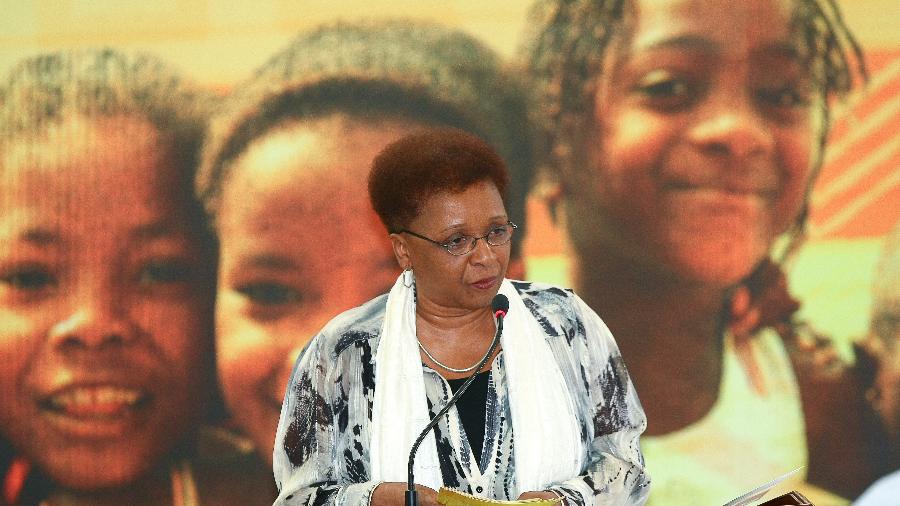 Luiza Bairros, ex-ministra da Igualdade Racial (2011-2015), durante cerimônia comemorativa do Dia Nacional de Zumbi e da Consciência Negra no Palácio do Planalto. - Alan Marques/0621 FOLHAPRESS/Folhapress