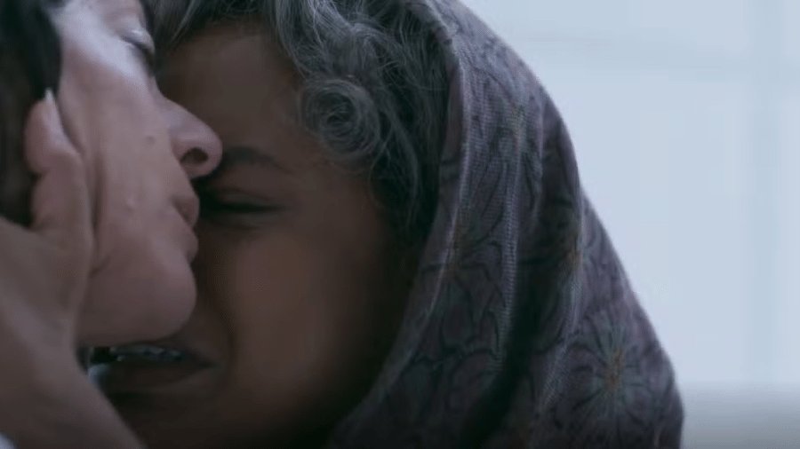 Clarice (Carol Castro) e Beatriz (Duda Santos) em "Garota do Momento" - Divulgação/Globo